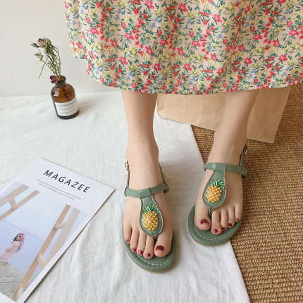 

Sandals female ins tide 2020 summer new fashion wild net red flat bottom toe beach seaside sandals, Beige