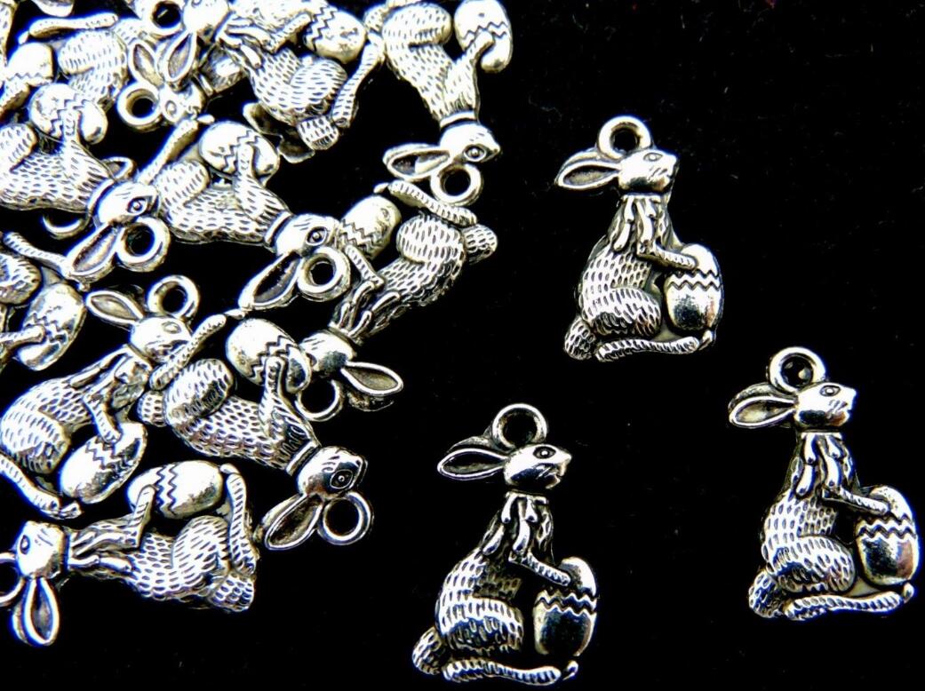 20 x Tibetan Silver Rabbit Charms Pendant Alice in Wonderland