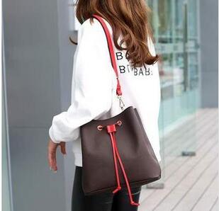 

2019 Fashion genuine leather bucket bag women famous designer Drawstring handbags flower printing crossbody purse, Red