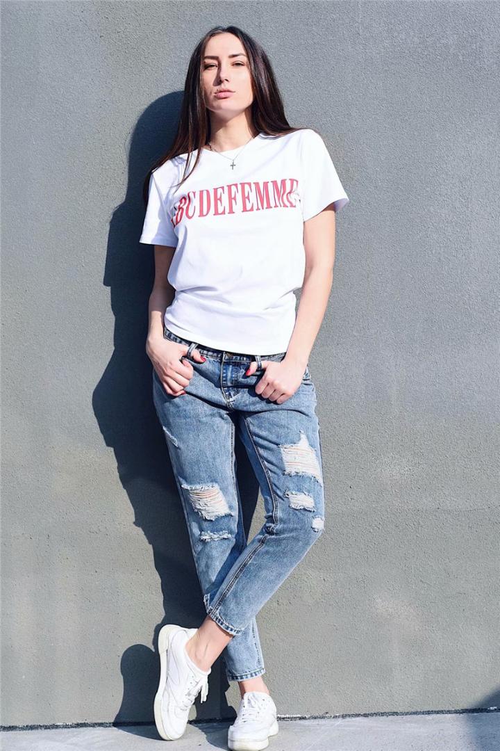 

Autumn and winter new European and American wash water hole jeans women, low waist casual street tide section nine points jeans, Light blue