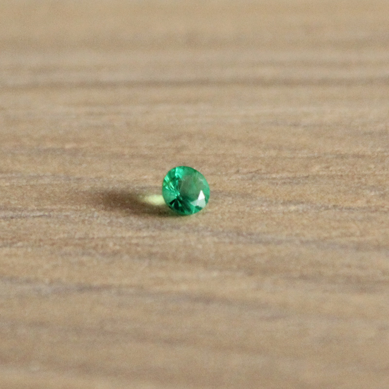 

Promotion natural Emerald loose stone 3mm*3mm round shape 0.1 ct natural Columbia emerald loose stone for ring, Silver