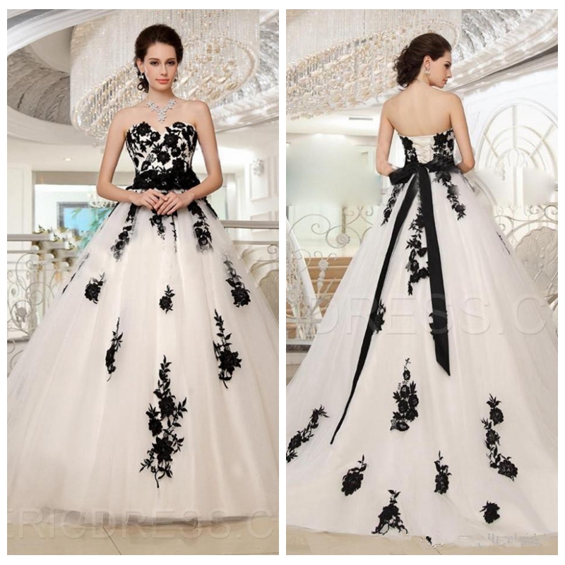 

2019 Sweetheart Lace Appliques White And Black Gothic Wedding Dresses Lace Up Back Bridal Gowns Ribbon Long Garden Vestidos De Marriage, Same as image