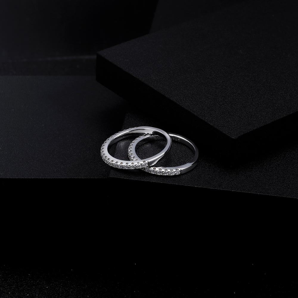 

Wholesale- Luxe 925 Sterling Silver Classic Wedding Band Ballad Moissanite Ring For Women Fine Jewelry 0.015Ct 1.5mm EF color