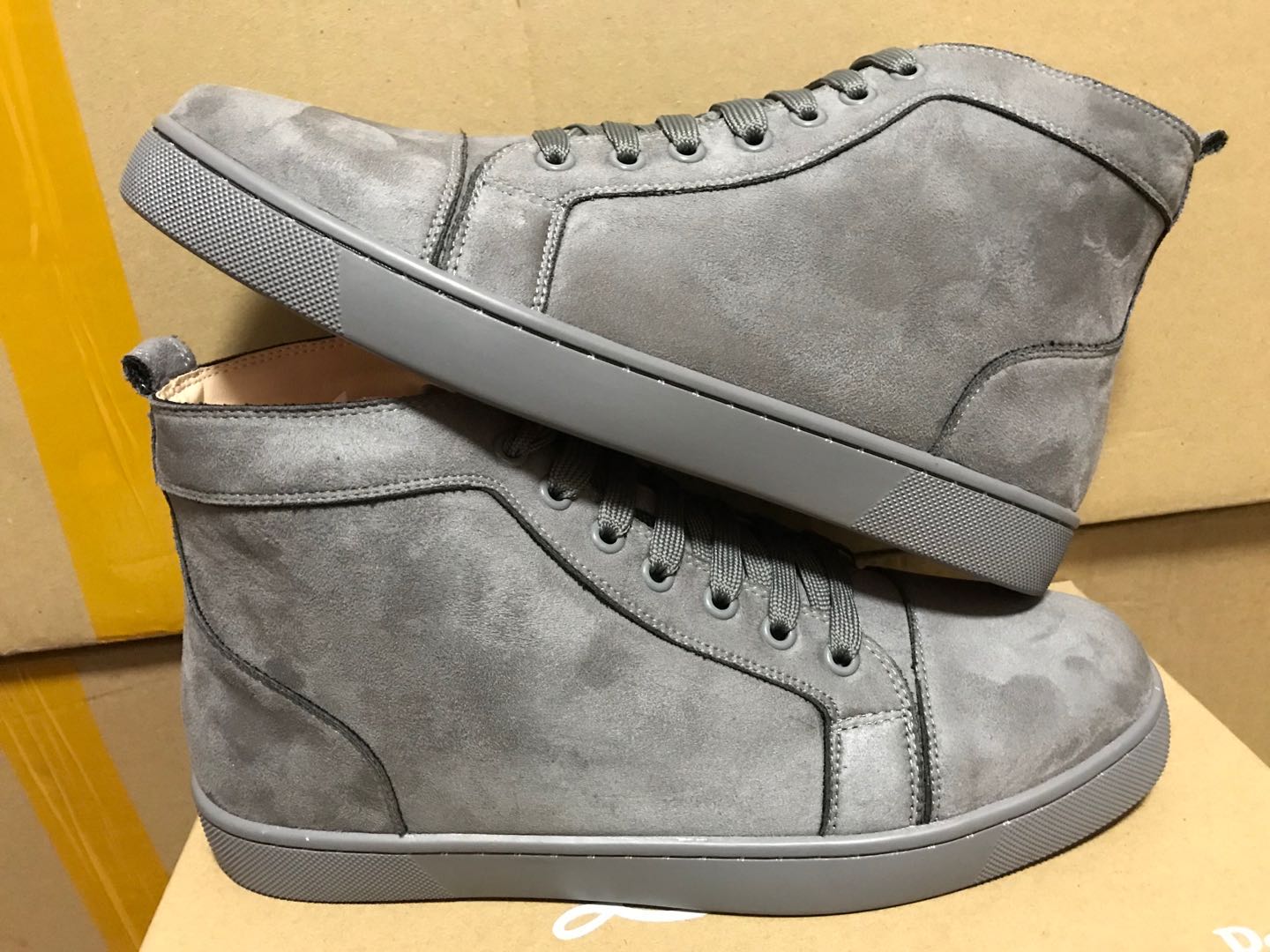 

Grey suede Leather Red Bottom Shoes High Cut Spike Cow Sedue calf Sneaker Luxury Party Wedding Shoes Genuine Leather Casual Shoes, Model25