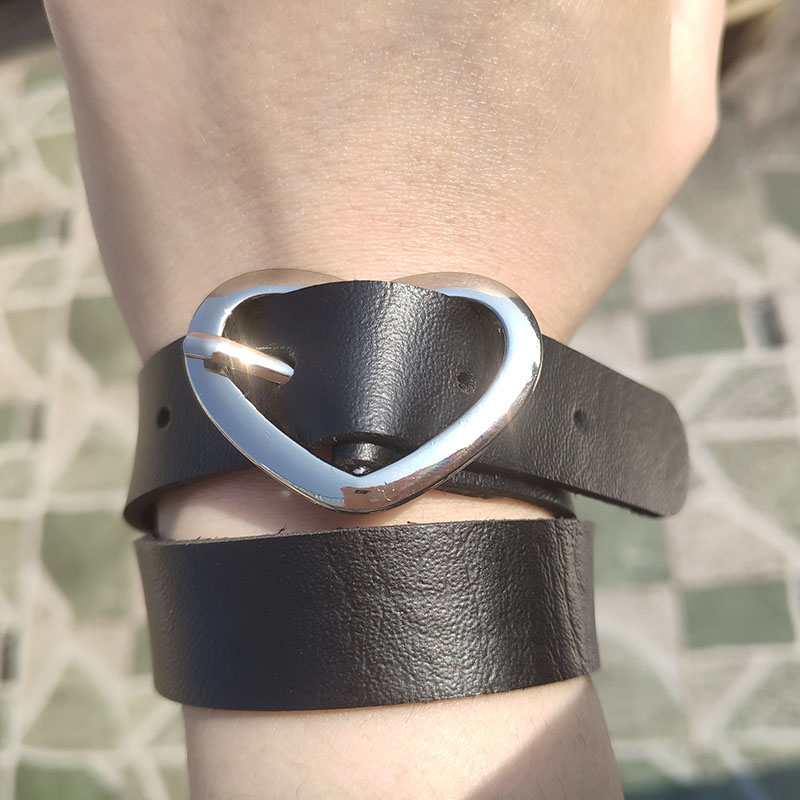 

Charm Bracelets Bracelet Punk Leather Heart Choker Necklace Women Legs&Neck&Wrist Wear Multi-purpose Funky Chockers Collares Wristband