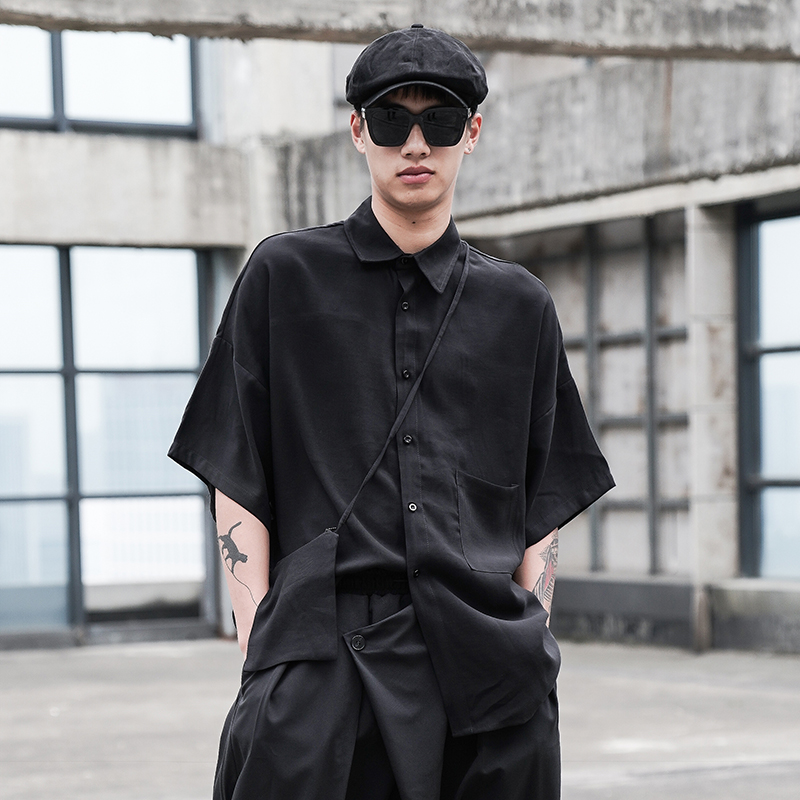 

Male Japan Streetwear Fashion Hip Hop Black Shirts Men Contain Bag Short Sleeve Casual Loose Shirt, Y044