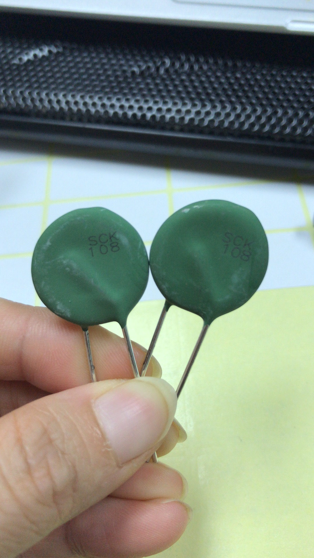 

New and original 10PCS SCK thermistor SCK20108 SCK108 10R 8A 20MM
