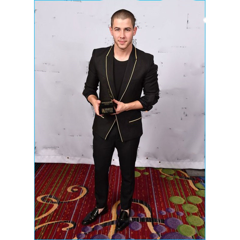 

Cheap And Fine One Button Groomsmen Notch Lapel Groom Tuxedos Men Suits Wedding/Prom/Dinner Best Man Blazer(Jacket+Pants+Tie) A557, Same as image