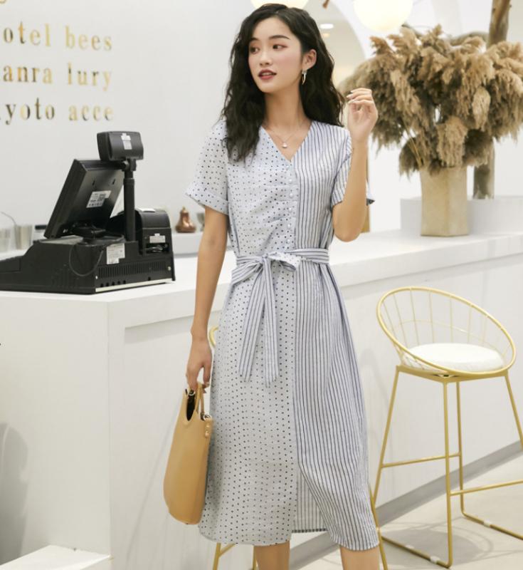 

V collar French classic dresses famale summer women' new striped stitching dot print short sleeve vent hem dress V983, Light blue