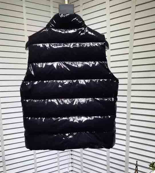 

2020 New Designer Vest Mens Women Brand Sleeveless Jacket Cotton Padded Mens Down Vest Winter Casual Coats Male Waistcoat Luxury 2020091202T, Black1