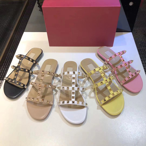 

with Box 2022 slipper Slides Summer Luxury Designers Beach Indoor Flat Sandals Slippers House Flip Flops With Spike sandal, Black