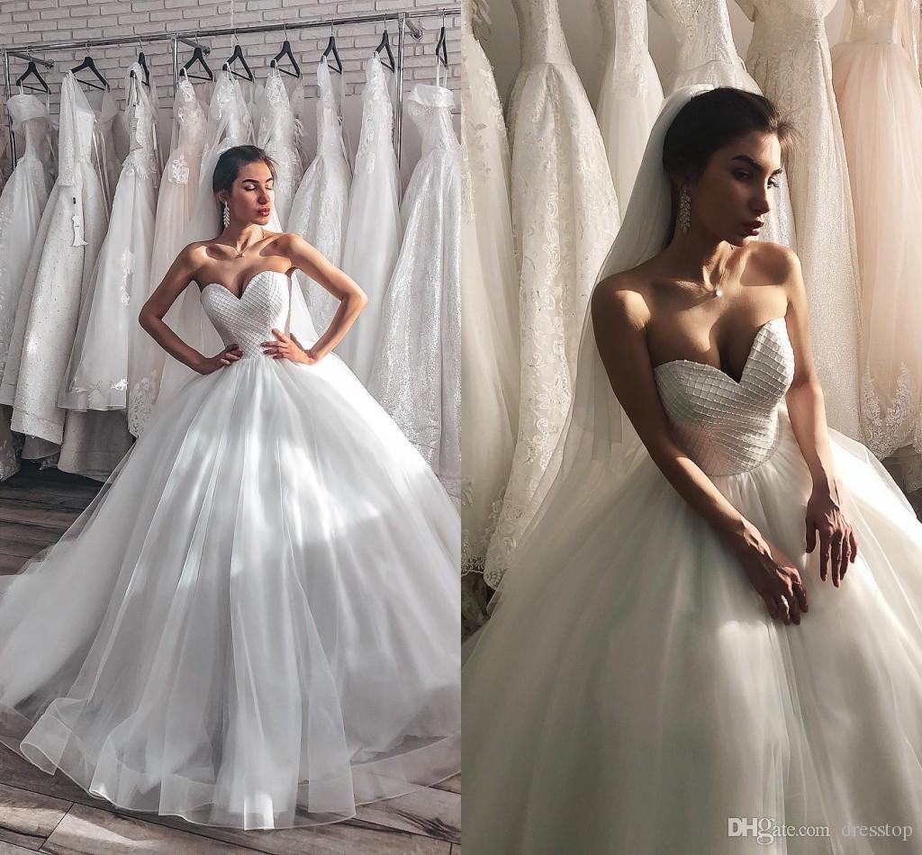 

2019 Bohemian Wedding Dresses A Line Sweetheart Lace Sweep Train Beach Wedding Dress Custom Made Long Boho Bridal Gowns Cheap, Silver