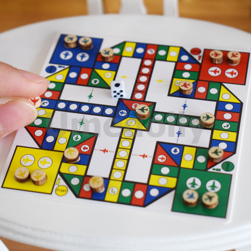 Casa de muñecas en miniatura 1:12 juguete de un conjunto de metal juego de ajedrez Niñas Regalo Muñeca 、 Pop