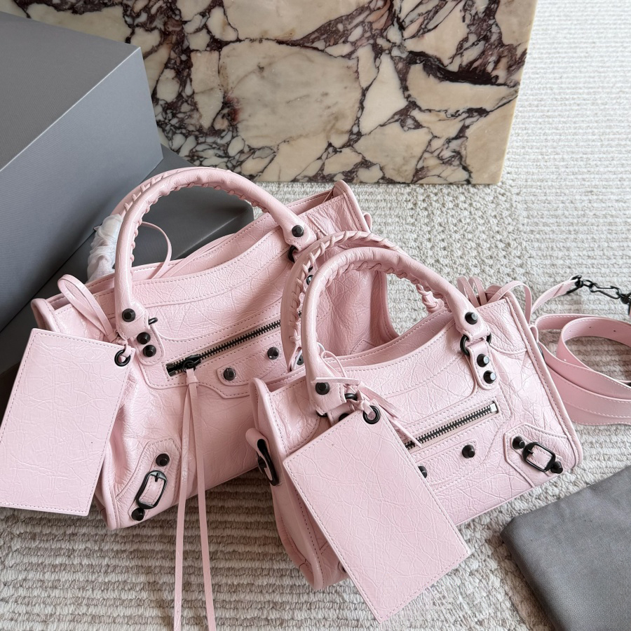 Designer Totes Sacs classiques Sac à bandoulière Sac à main Lettre Pochette de luxe Petit sac en cuir Sac à bandoulière à la mode Plaine Deux tai