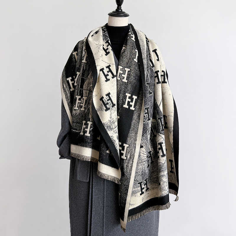 Luxury Finely detailed Winter Cashmere Scarf Women 2024 Design Warm Poncho Scarves Female Shawl Foulard BufandaT260901 Z260917
