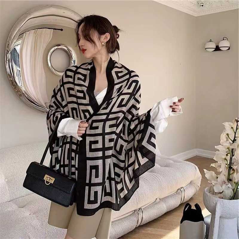 of 2025live broadcast Korean printed cotton and linen scarves for warmth in spring summer autumn and winter long scarf and shawlT260901 Z260917
