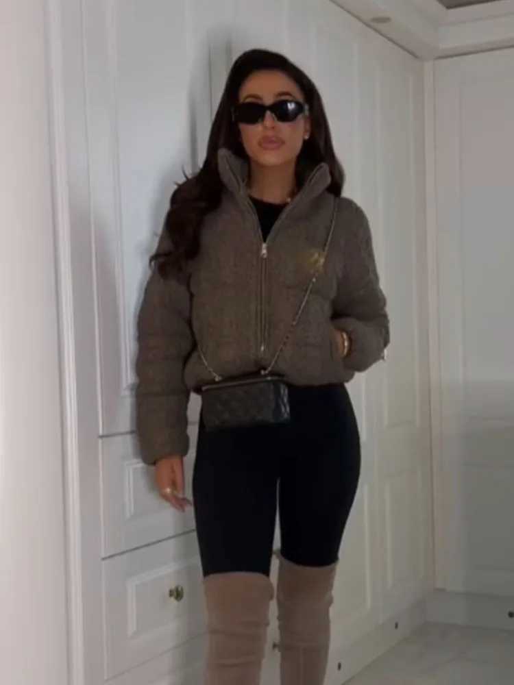 HH Winter Fashion Women's Short Jacket Solid High Collar Long Slve Pockets Zippers Female High Strt Knitted Coats 2 Color T260829KEPI