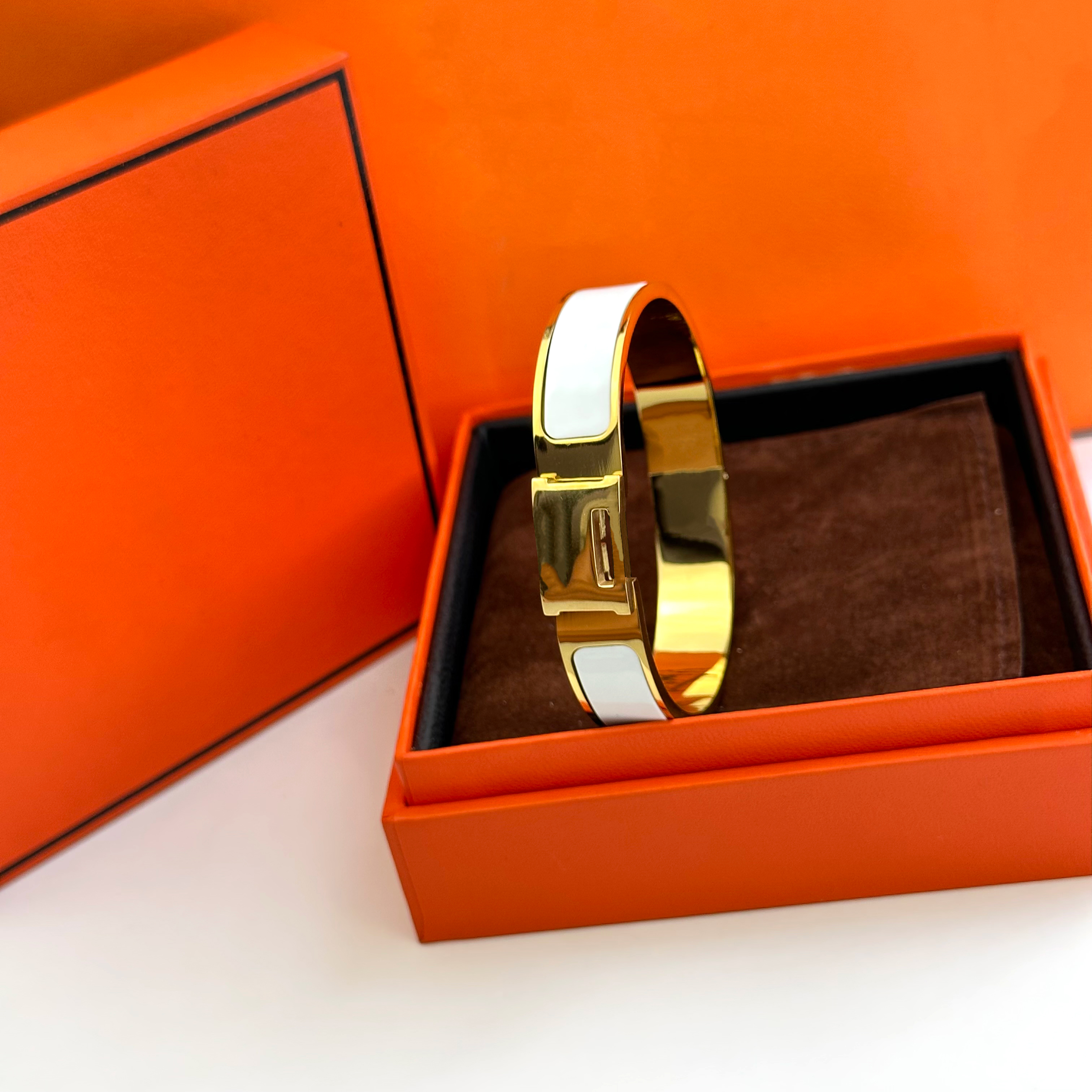 Bracelet Designer Gold Bracelet Luxury Classic Letter Unisex Bangle Hypoallergenic 12MM Wide Size 17/19 Holiday Jewelry Gift
