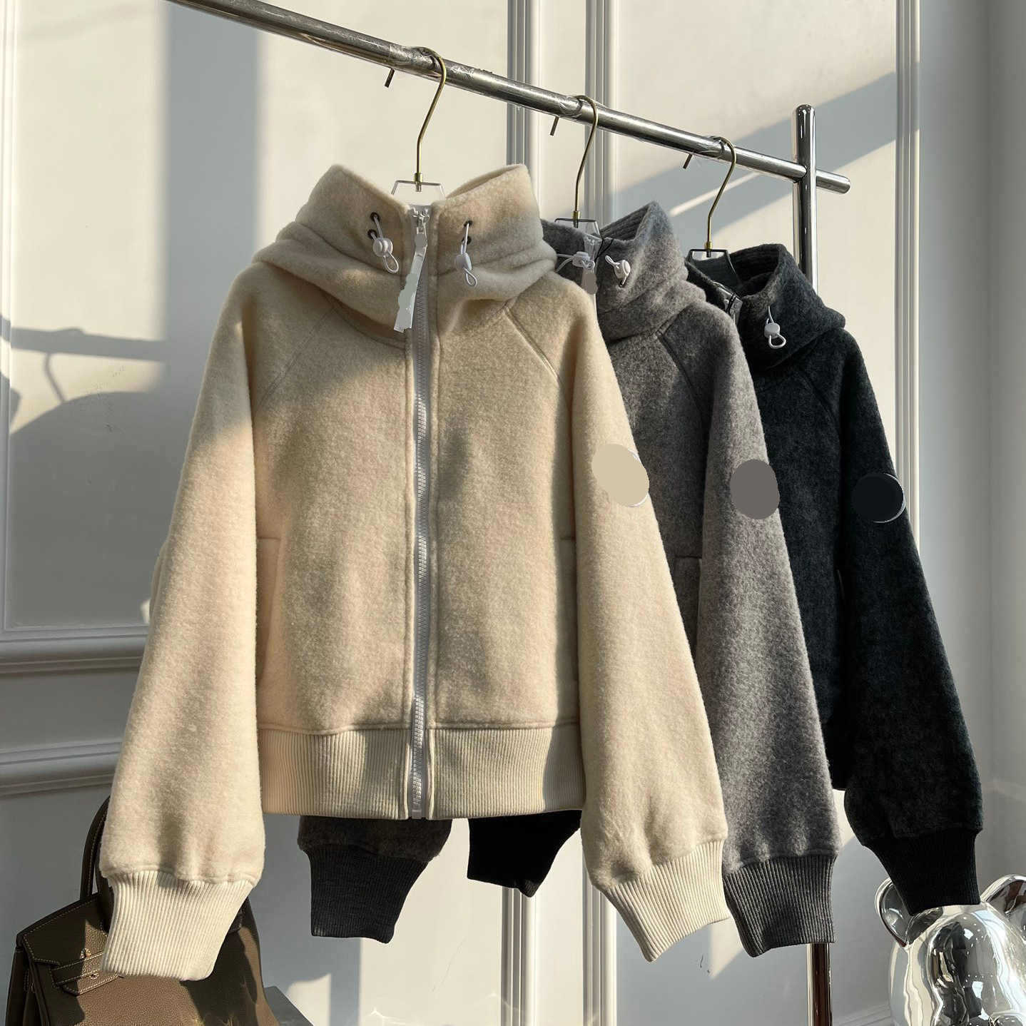 Men's Designer Wool Puffer Jacket with Arm Badge - Double-Sided Fleece Letter Zip-Up, Color-Block Oversized Casual Cardigan
