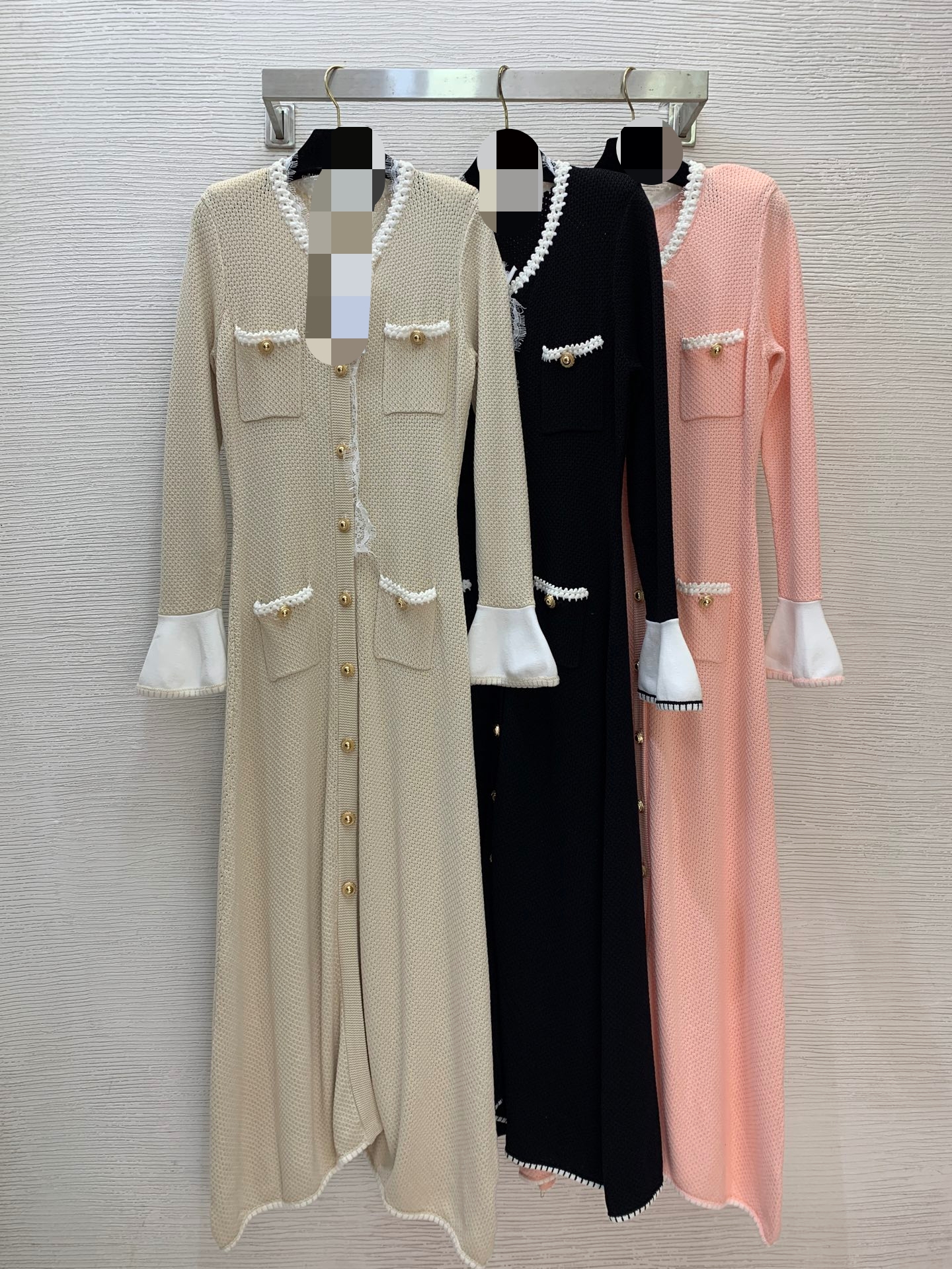 D26081554 2026 new color-matched long-sleeved round-neck stretchy wide-sleeve knitted dress for women! Light apricot color / premium black / baby pi