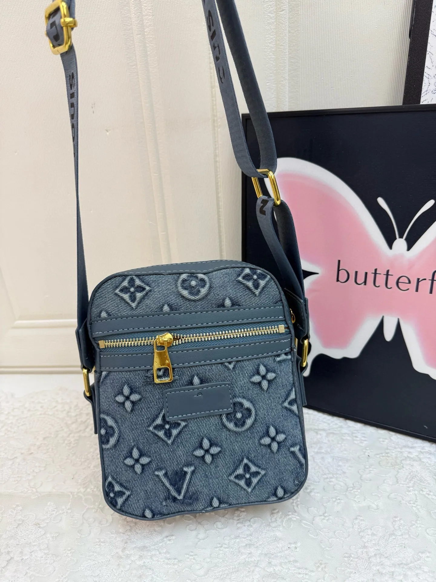 Hot luxurys Designer Bag 2026 Trends denim tote bag women shoulder handbag woman flap ladybag chain capacity shopping ladies purse mens dgate hac a