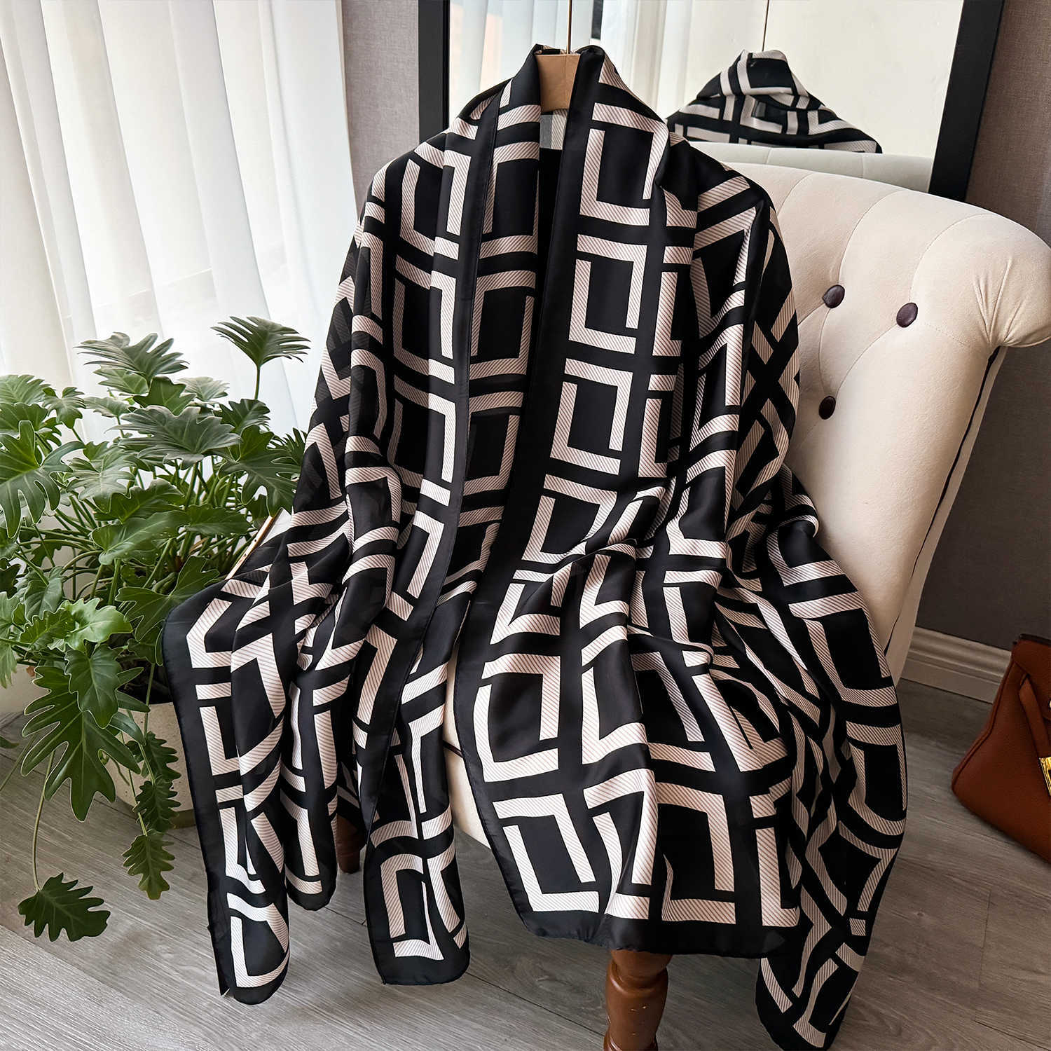 Fashion Luxury New Design Sexy Leopard Dot Striped Shawl Scarf High Quality Neckerchief Autumn Winter Foulards Muslim KerchiefT260901 Z260917