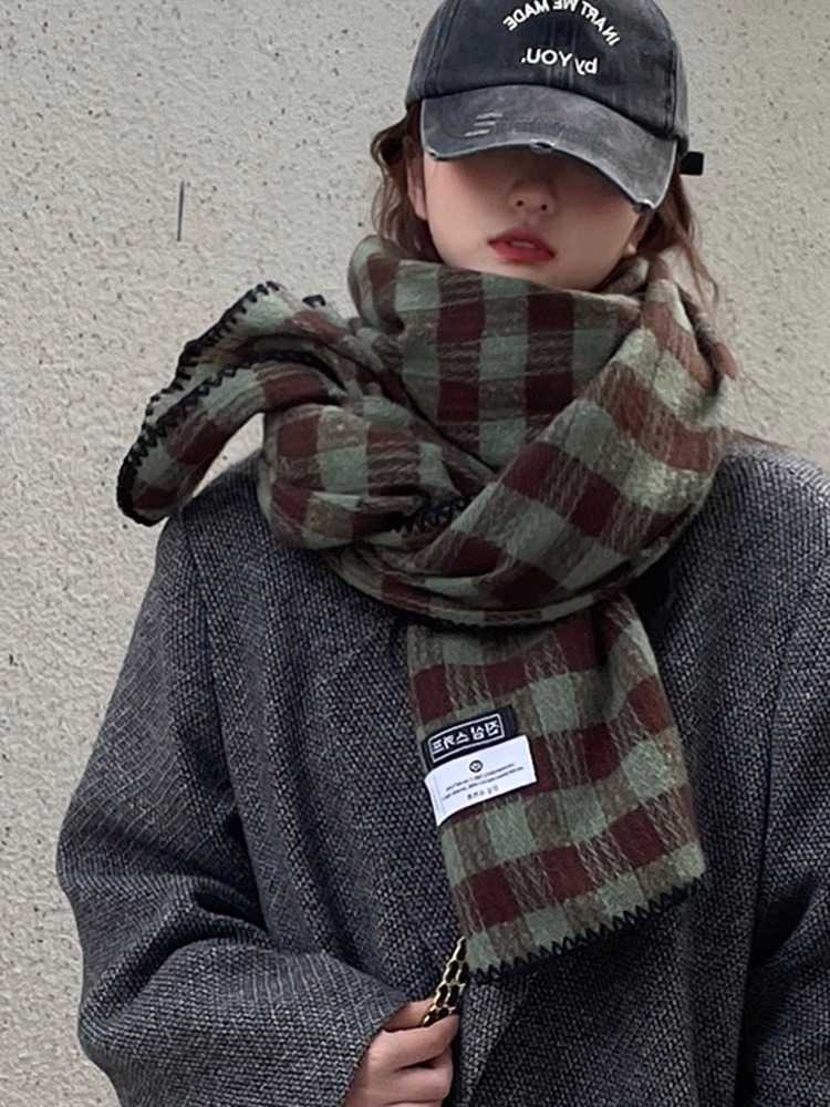 Scarf Retro Plaid For Women 2025 New Winter Thickened Korean Version Student Shawl Two-In-One Warm Neck WarmerT260901 Z260917