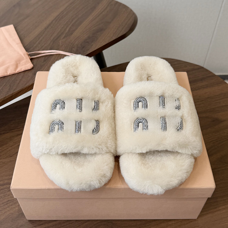 Autumn and Winter Light Luxury Women's Cashmere Water Diamond Letter One Word Drag, Daily Home and Outdoor Wear Slippers, Fashion and Leisur