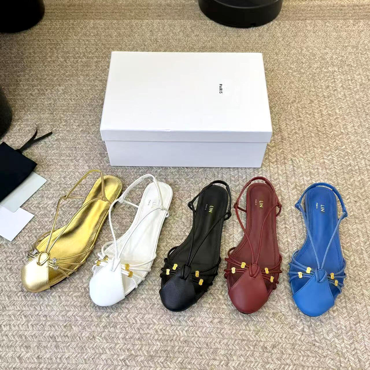 Designer slippers Ballet Flat shoes Summer Beach slider classic sandal hollow out sandale Metal logo Fashion luxury Leather Top quality women Mule O
