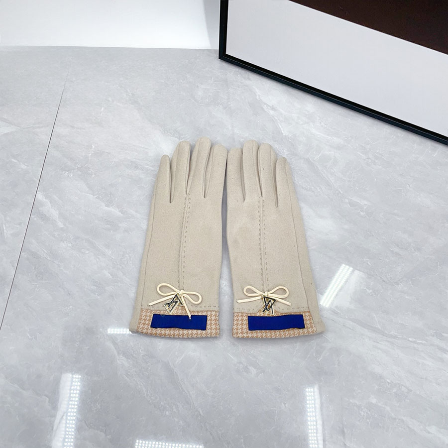 Designer Gloves Mens Womens Mittens Leather Five Fingers Gloves Casual Elegant Gloves Letter Pattern Gloves Versatile Windproof Touch-screen Gloves
