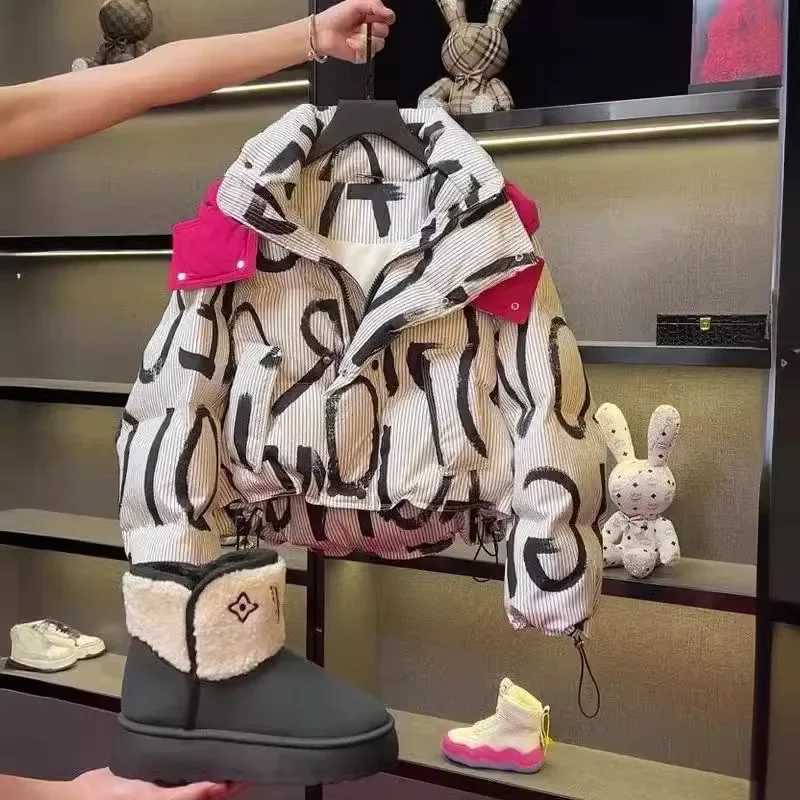 New Winter Cotton Jacket for Girls Letter Graffiti Short Down Jacket Versatile Fashionable Children Hooded Jacket C260903
