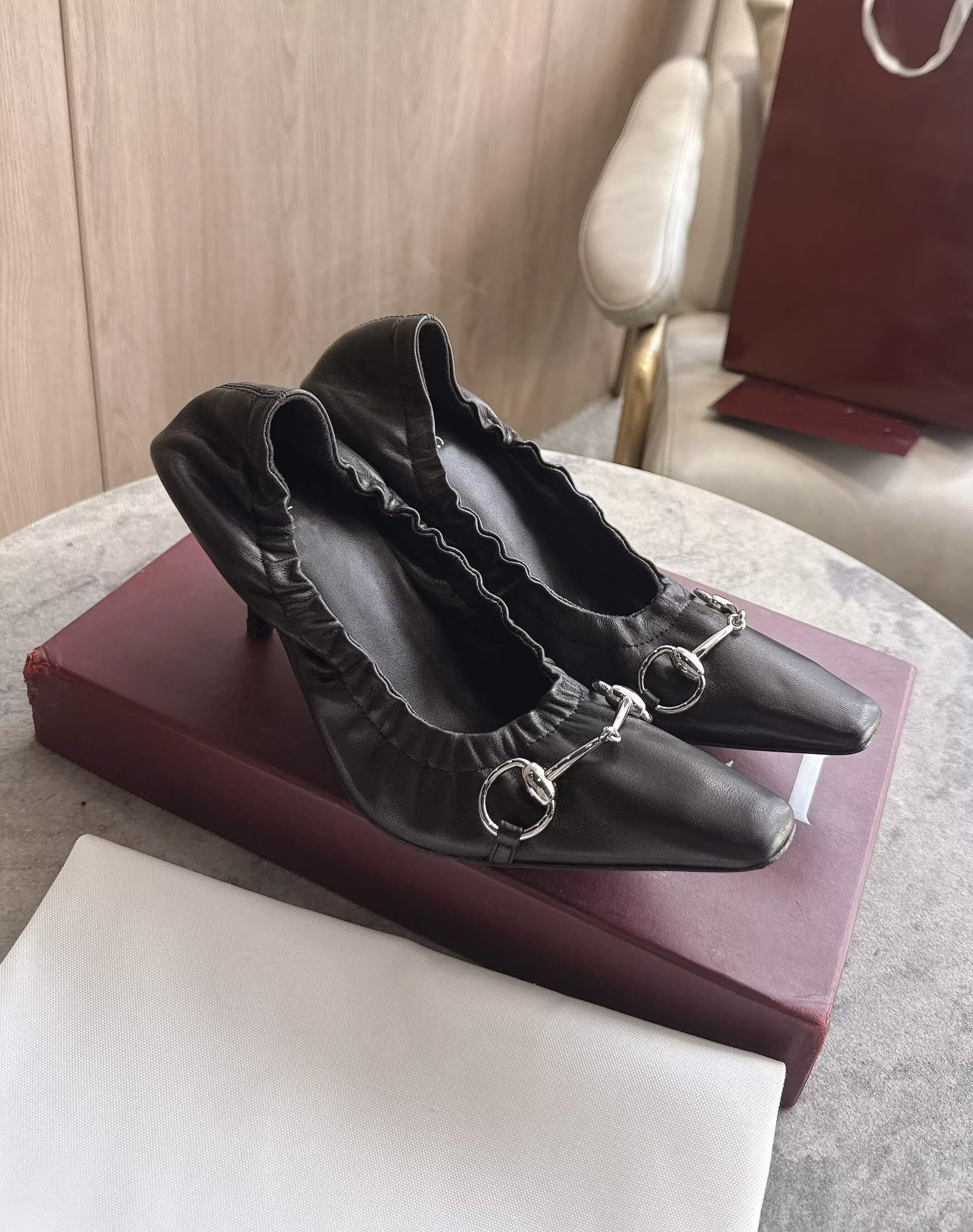 Top Brand Women's Vittoria Horse-bit Leather Pumps Supple Ruched Leather High Heels Red White Black Party Wedding Dress Lady Footwear EU36-42