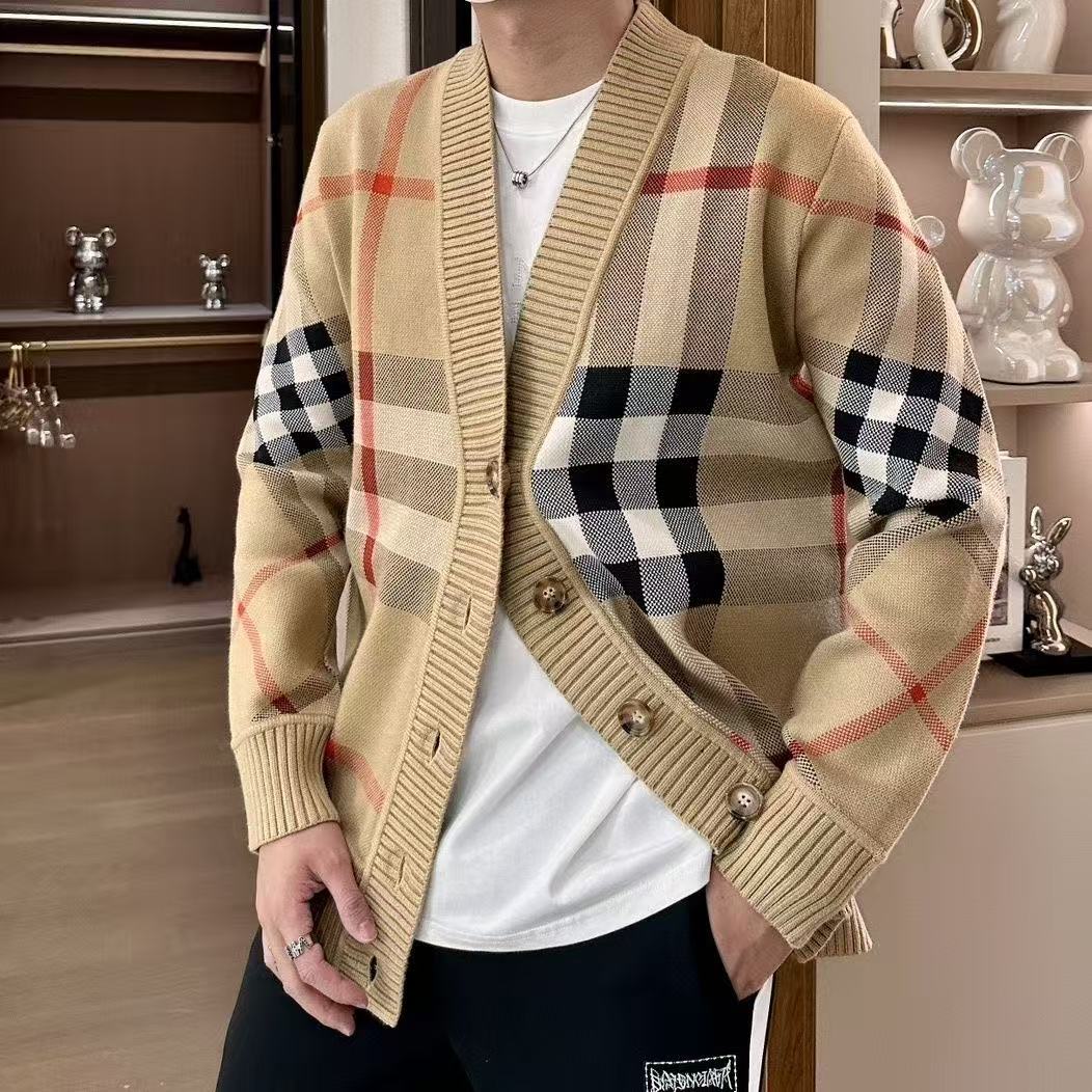 Autumn/Winter classic new style casual plaid knitted striped sweater, men's and women's loose woolen jacket999