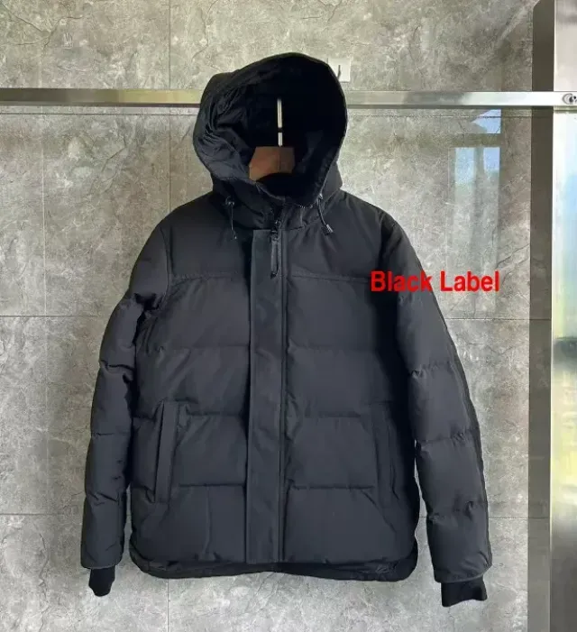 Designer Mens Winter Jacket Doudoune Jacket Wyndham Parka Homme Warm Outerwear Wolf Fur Hooded Fourrure Manteau Jacket Coat Hiver Black Badge Jacket