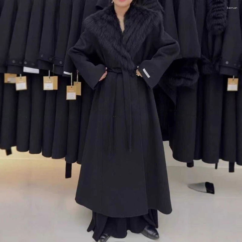Women's Wool Long Winter Jacket With Fur Collar And High Quality Material Soft Warm Outerwear For Elegant Casual Fashion Style 88