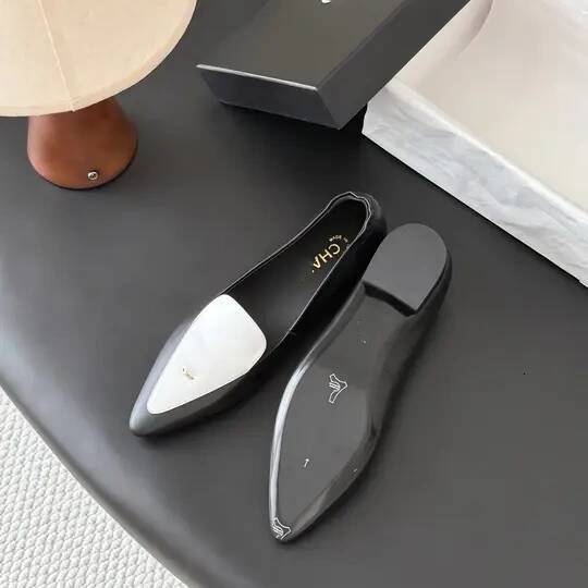 Leather Pump Designer Woman Luxury White Black Slingback Flat Low Heel Toe Spring Summer Party Night Dress Fashion Footwear Comfort Sole Modern Tren