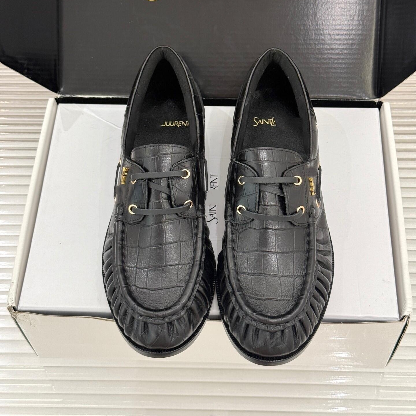 Lace Up Loafer Designer Woman Luxury Black Leather Crocodile Moccasin Boat Shoe Flat Round Toe Gold Spring Summer Party Night Dress Fashion Footwear