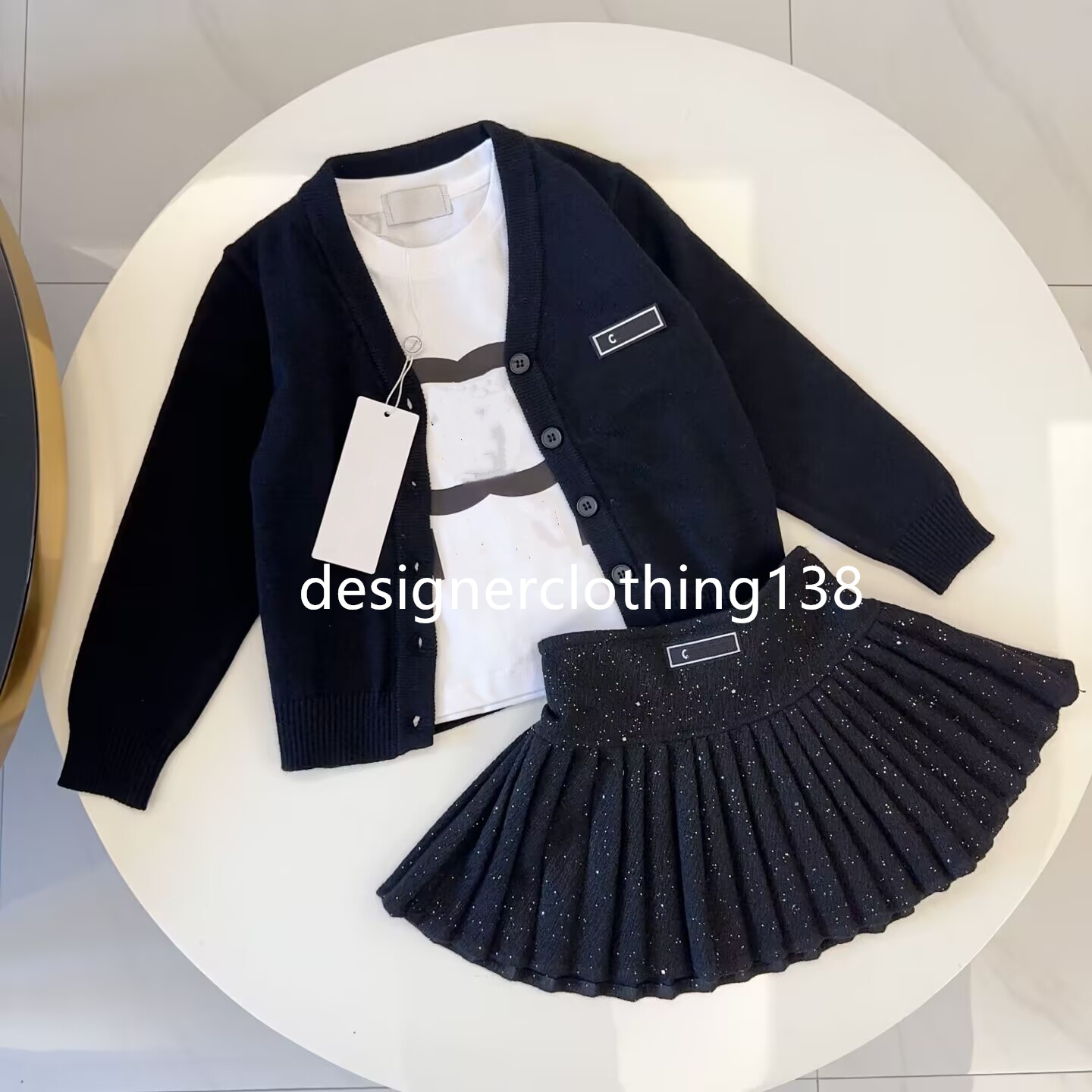 2026 Designer kids Clothing boys and girls Fall/Winter Long-Sleeved Two-Piece Set of High-Quality Long-Sleeved Tops with Loose Pants Children's