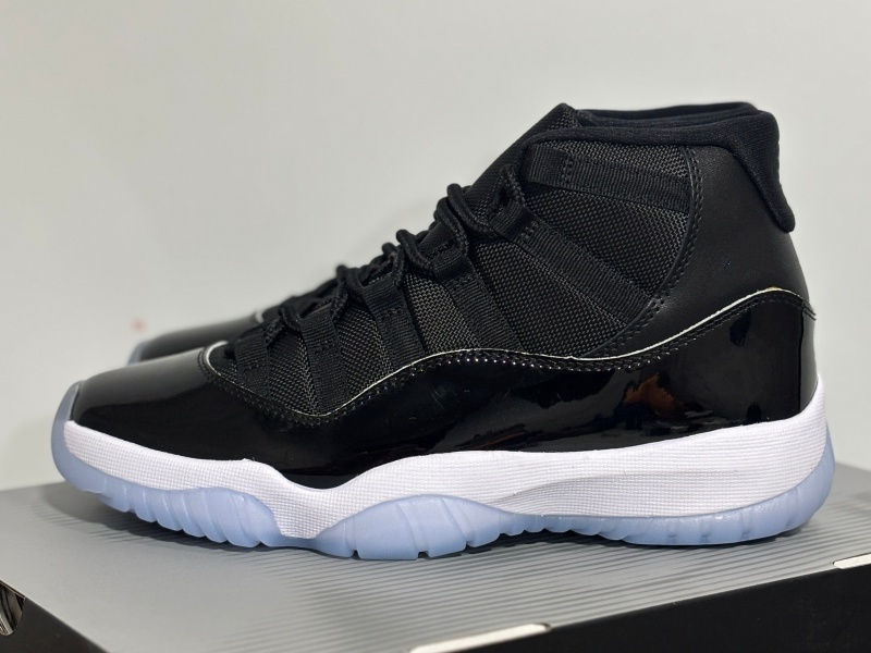 2026 Space Jam 11S Basketball Shoes Rare Legend Blue for Men Genuine Leather Couple Designer Sneaker With Real Carbon Fiber