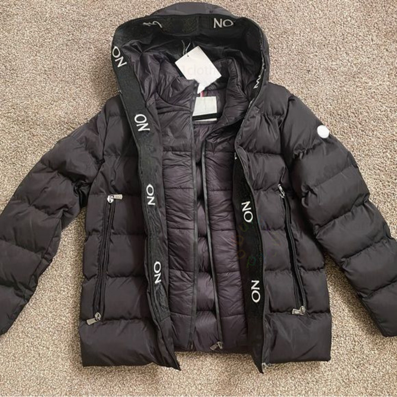 Moucler Mens Designer Jacket Men Maya Puffer Coat Women Embroidered Jacke Winter Warm Cardigan Parka Brand Doudoune Homme Luxury Puff Jackets Womens