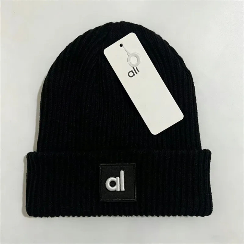Winter Beanie Designer Cap Fashionable Bonnet Dressy Autumn Hats For Men Skull Outdoor Womens Cappelli Travel Skiing Wholesale Knitted Hat Hot Beani