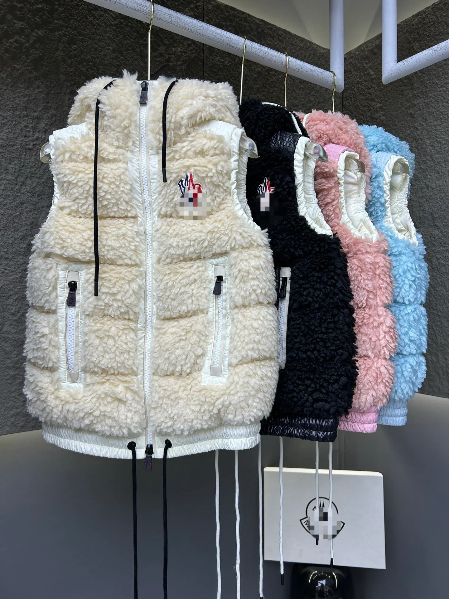 Unisex Designer Vintage Denim Vest Sleeveless Button Up Waistcoat Distressed Casual Gilet Streetwear Outerwear For Spring Summer Daily Hip Hop Match