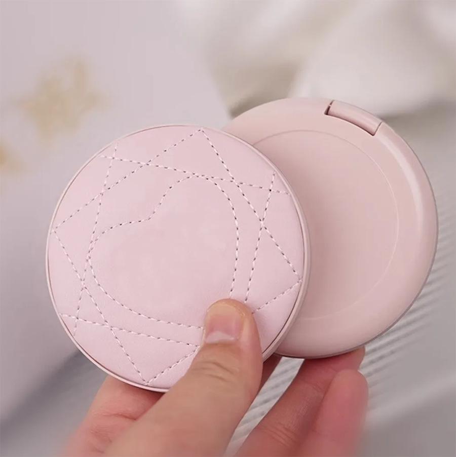 mirror pocket mirrors Designer 7.5cm Folding round Double Facettes Makeup Leather Portable HD Cosmetic Mirror with Gift Box 4 Colours brand hand min