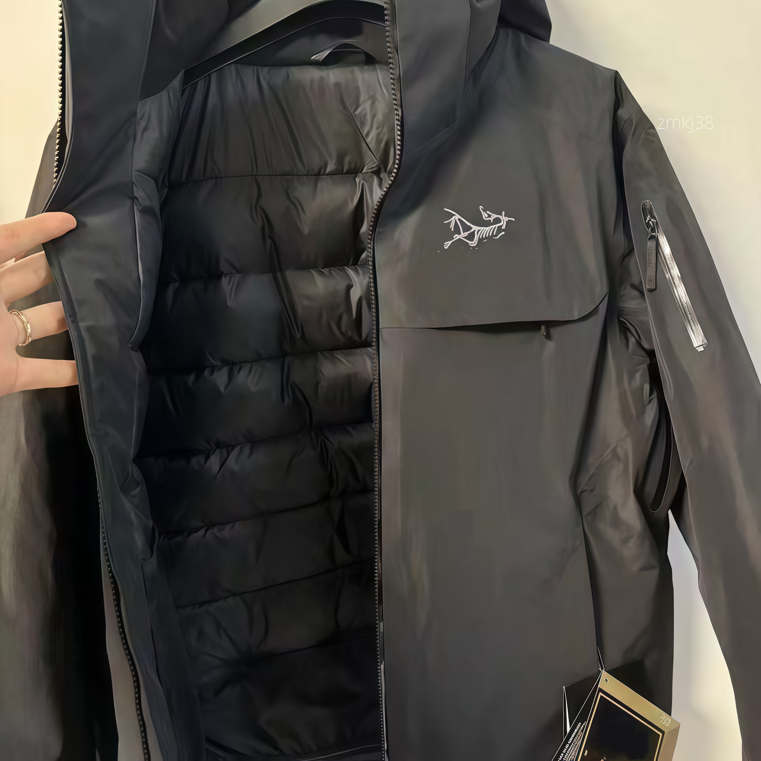 arcterness Puffer Mens arcterlys Jacket Windbreaker Goretex Puffer Designer Sweatshirt Atom Waterproof Cotton Art Jacket Thicken ARCS Coat 819