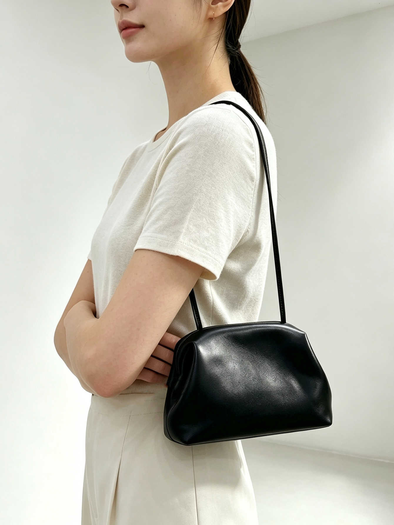 design high-quality suede Minority cloud bag casual minimalist clip bag commuter Joker soft leather one-shoulder underarm H260905