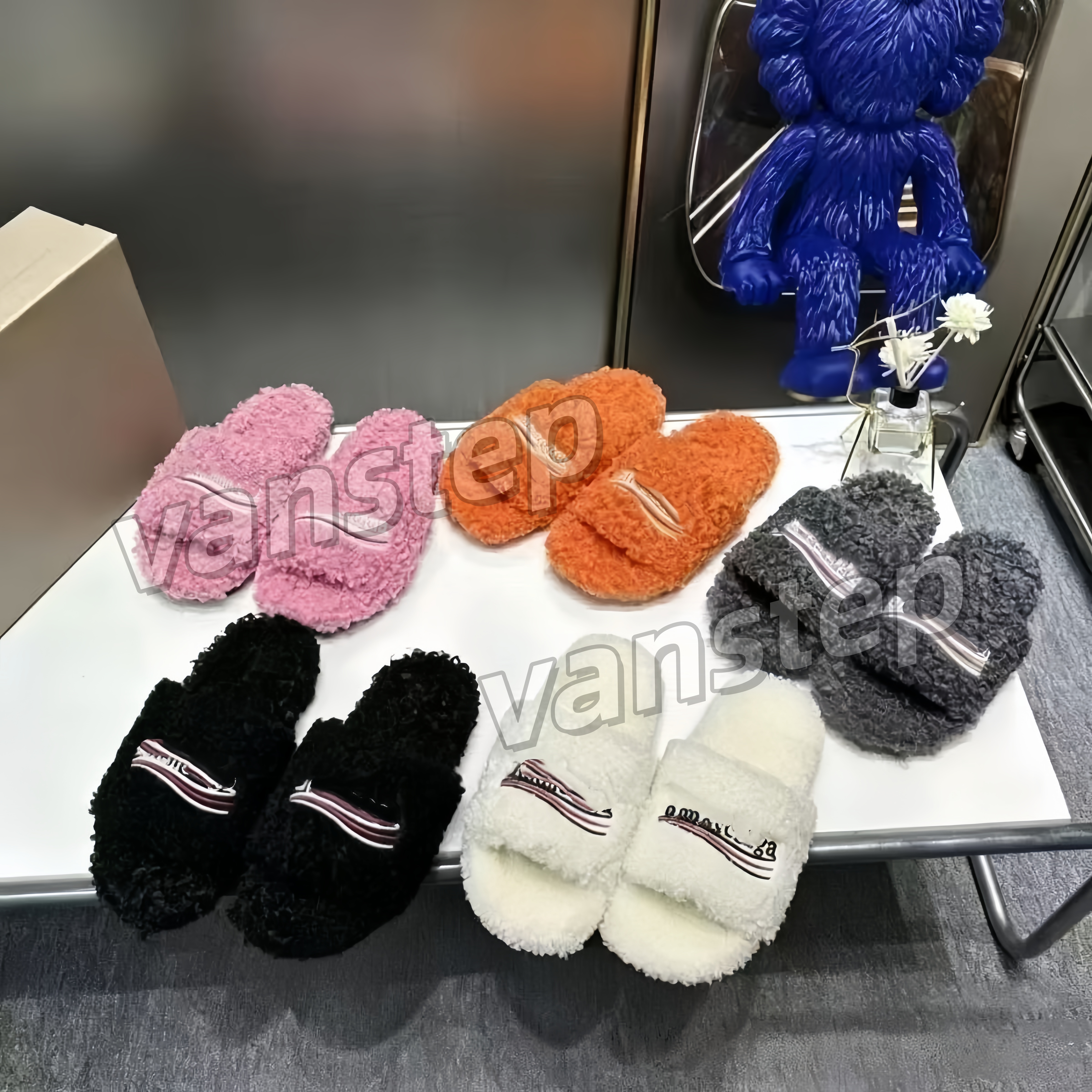 Women Fur Slides Furry Slippers Designer Mules Fall Winter Homewear Slide Men Footwear Paris Luxury Comfortable Fuzzy Flip Flop Fluffy Wool