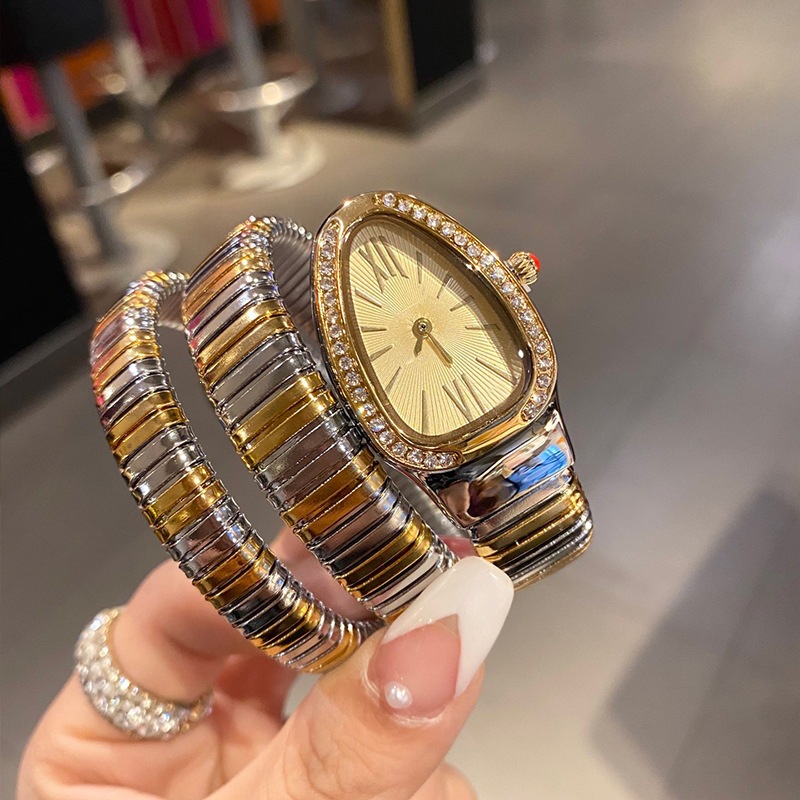 New retro diamond-studded fashionable multi-purpose quartz women's bracelet watch classic style designer model luxurious quartz movement 01