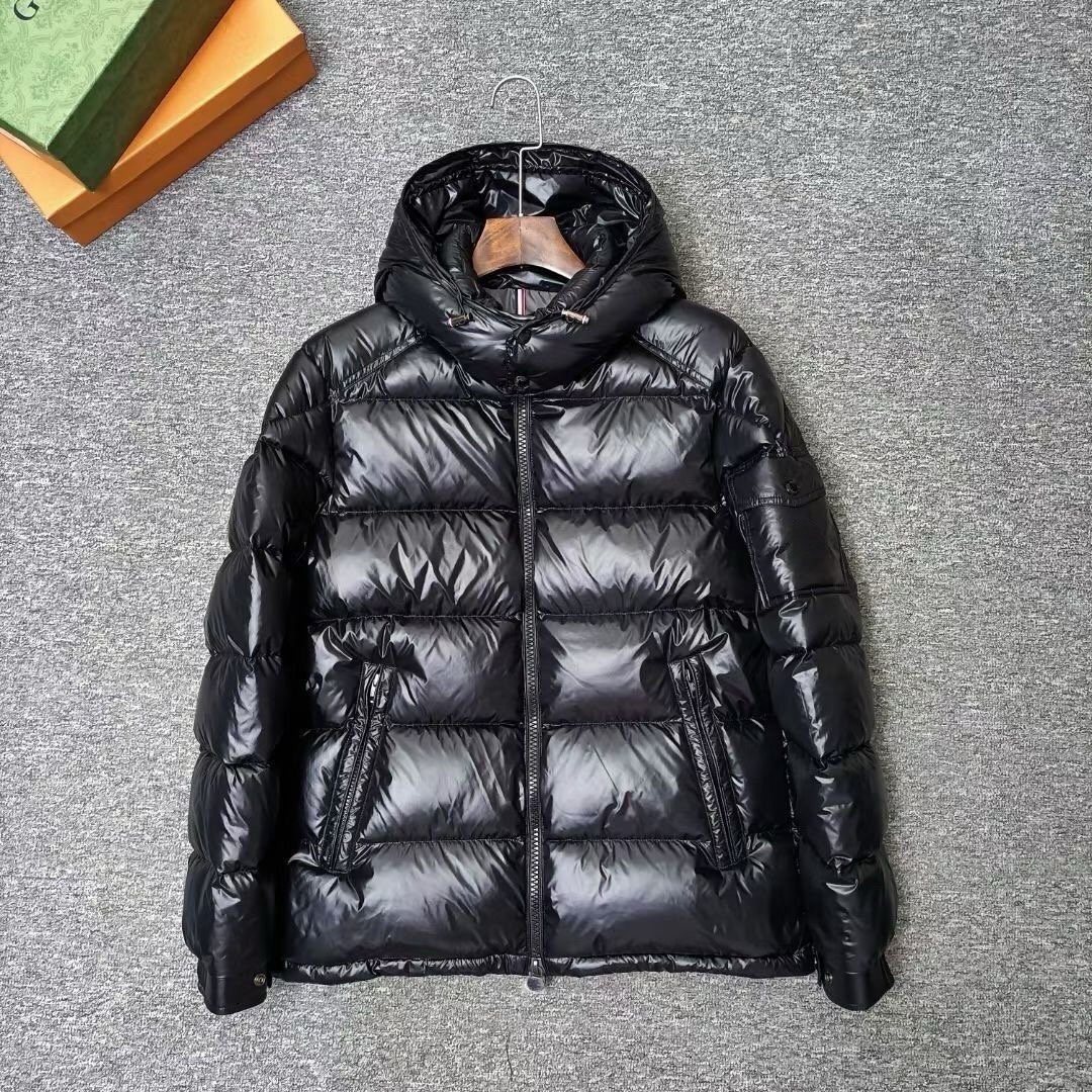 mens designer coat jacket men winter chaqueta hombre shiny nylon shell horizontal quilted detachable hooded zip front puffer jacket men mens coat do