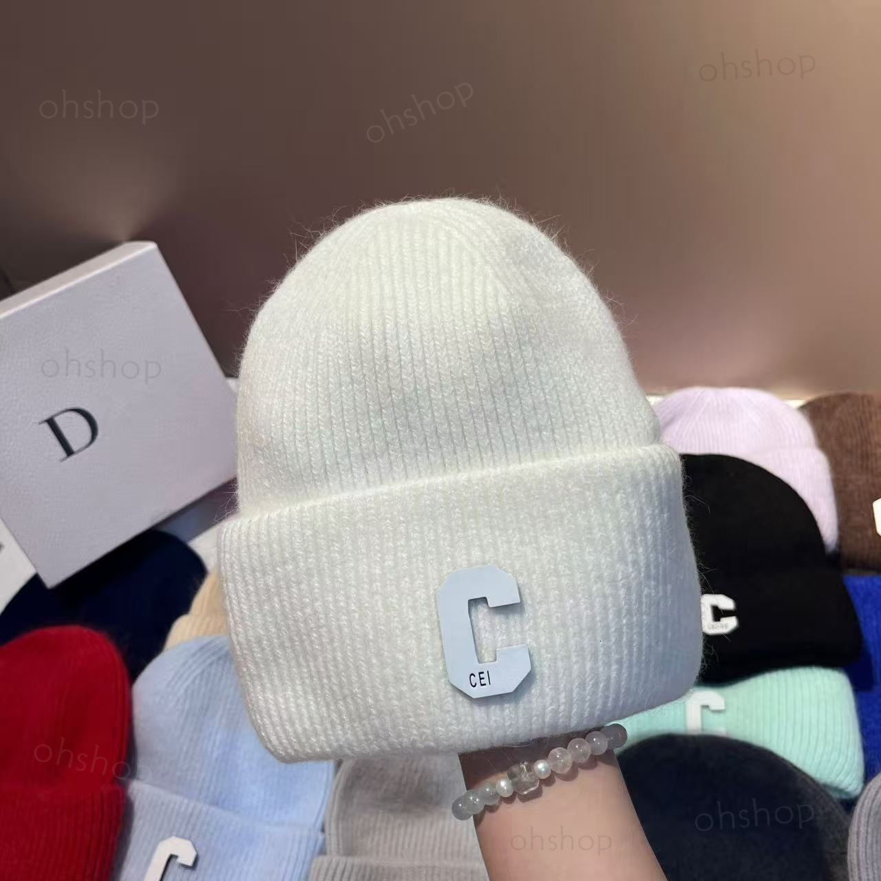 TOP designer beanie good material embroidery Luxury Knitted Hat Classic UNISEX trend autumn winter Elegance versatile temperament Casual fashion war