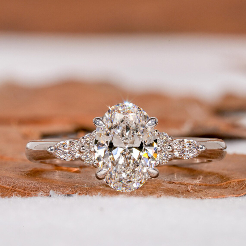 Light Luxury Imitation Moissanite European and American Fashion Hot Sale Ins Super Sparkling Pigeon Egg Wedding Engagement Diamond Ring for Women